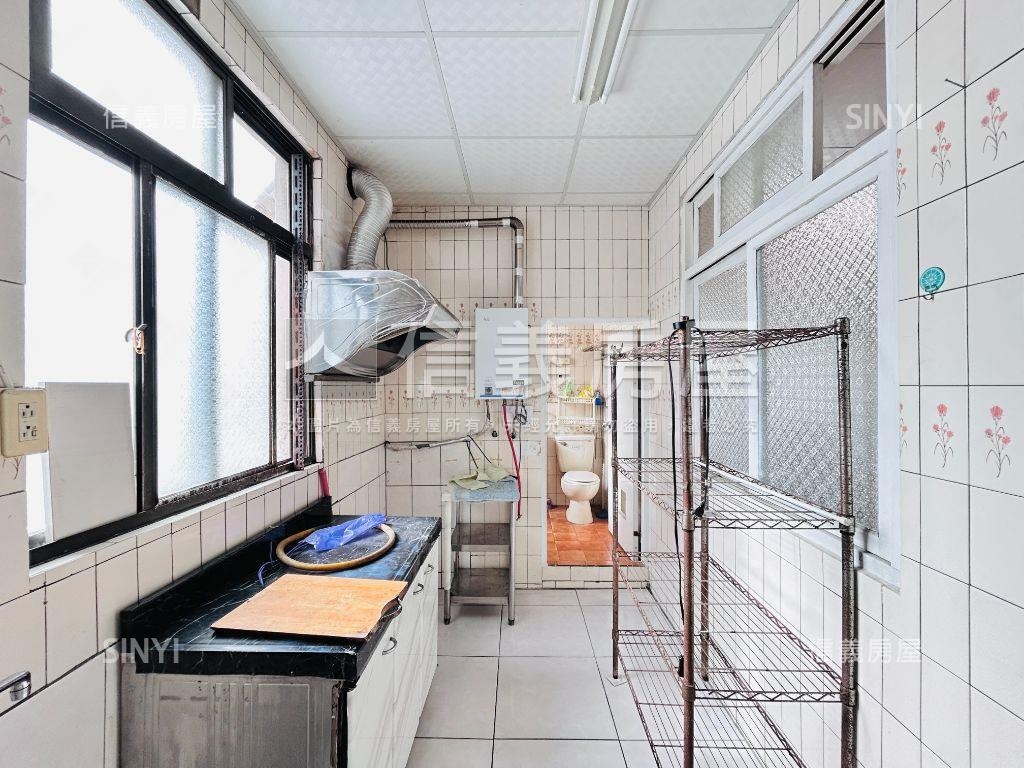 近公園成家三房房屋室內格局與周邊環境