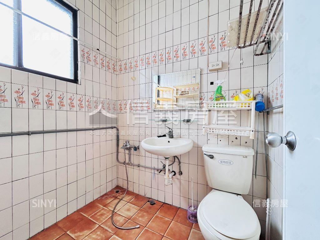 近公園成家三房房屋室內格局與周邊環境