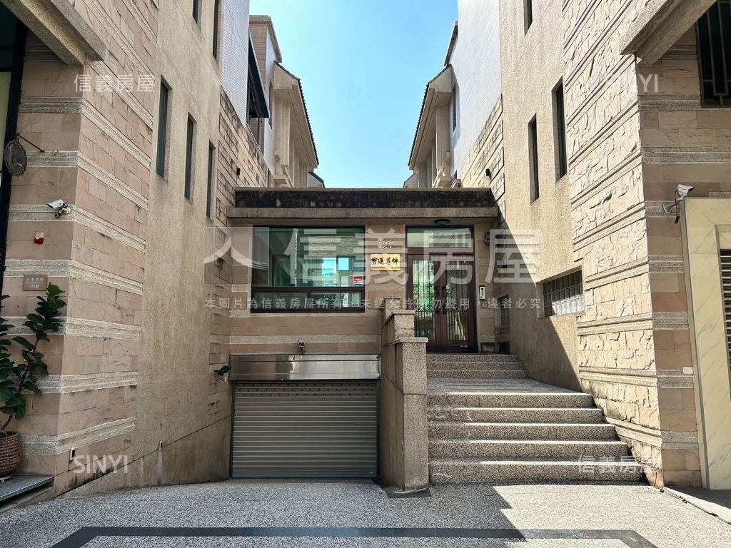 【可停雙車】八期質感別墅房屋室內格局與周邊環境