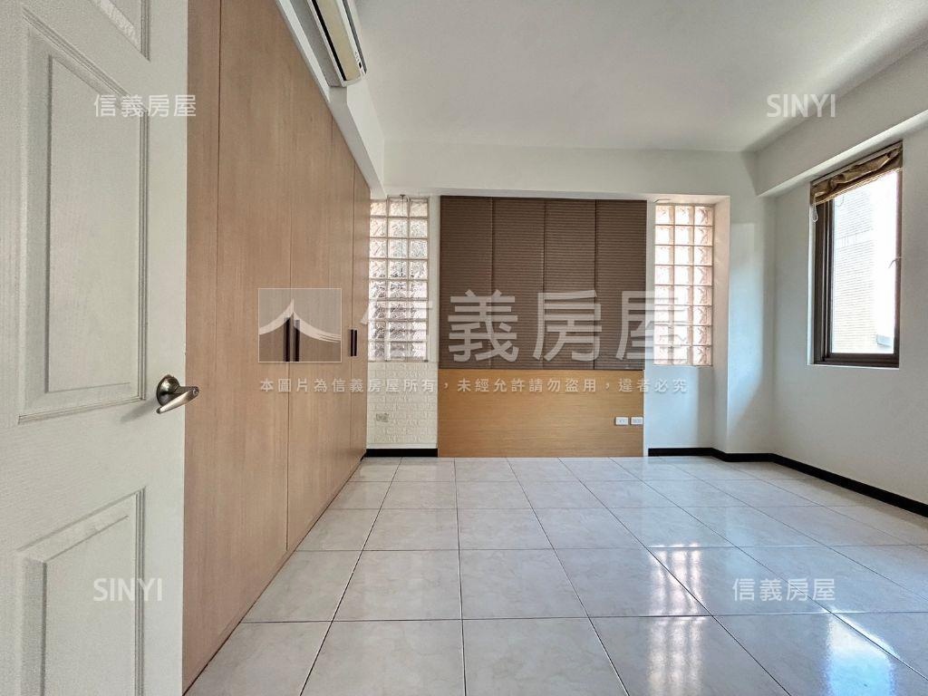 【可停雙車】八期質感別墅房屋室內格局與周邊環境