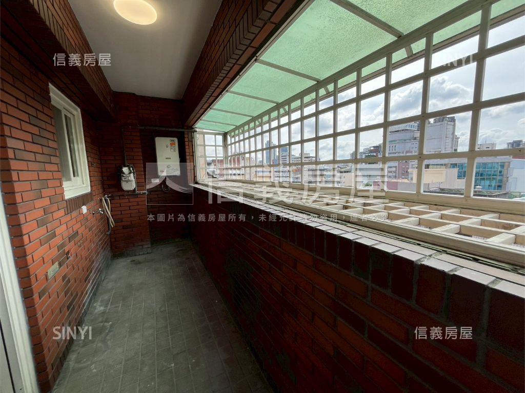 新裝潢！四房三衛視野戶房屋室內格局與周邊環境