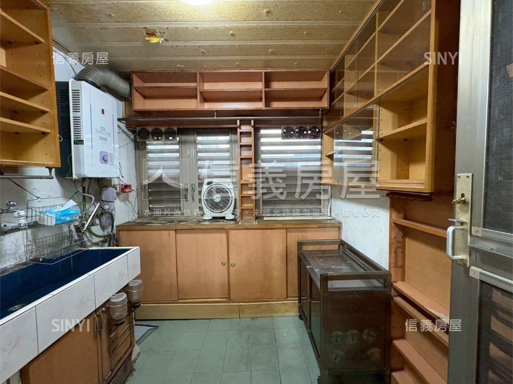 近北醫●稀有釋出四樓房屋室內格局與周邊環境