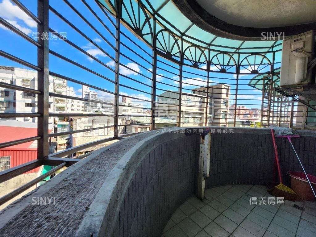 騰景大第稀有釋出有車位房屋室內格局與周邊環境