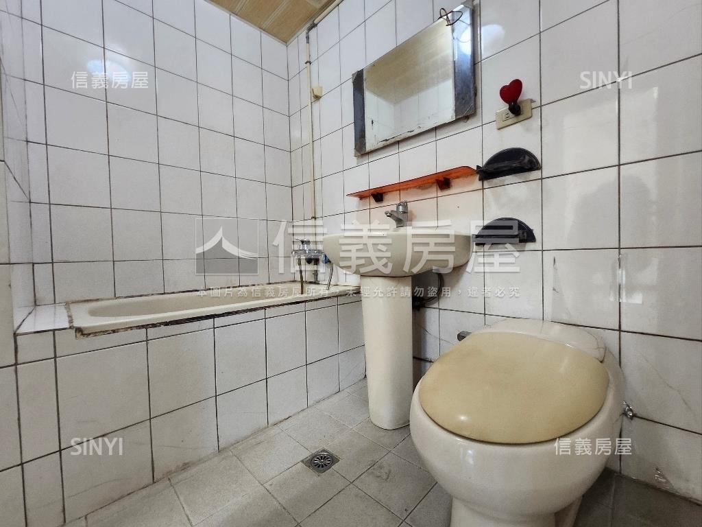 騰景大第稀有釋出有車位房屋室內格局與周邊環境