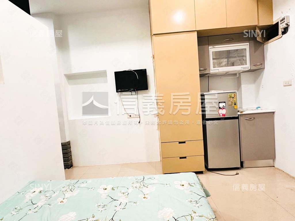 近菜寮捷運一樓雙套房房屋室內格局與周邊環境