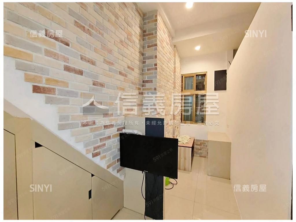 近菜寮捷運一樓雙套房房屋室內格局與周邊環境