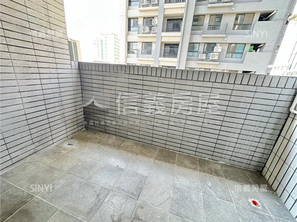 佳瓚大賀讚讚２房平面車位房屋室內格局與周邊環境