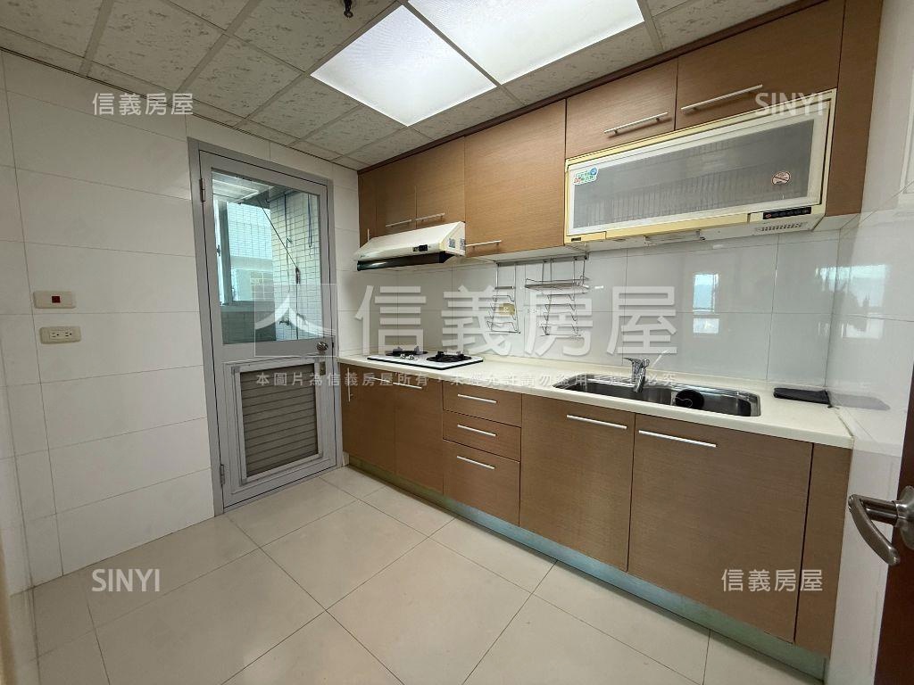 ＭＲＴ麗寶北大景觀２房房屋室內格局與周邊環境