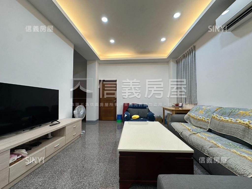 關廟｜輕屋齡透天房屋室內格局與周邊環境