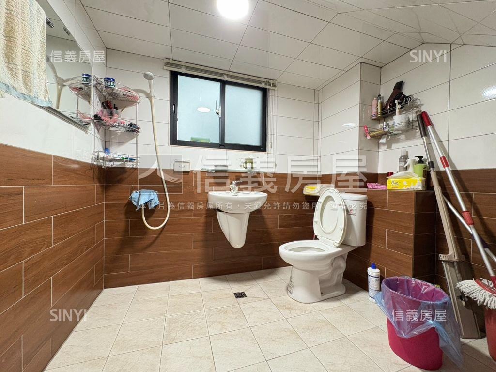 關廟｜輕屋齡透天房屋室內格局與周邊環境