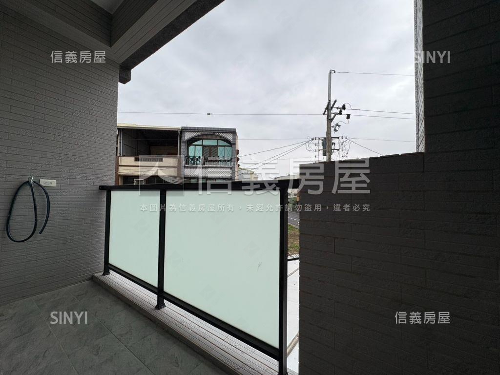 關廟｜輕屋齡透天房屋室內格局與周邊環境