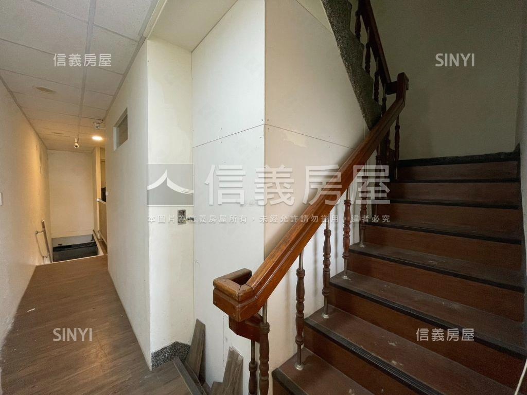 東榮路臨路透店房屋室內格局與周邊環境
