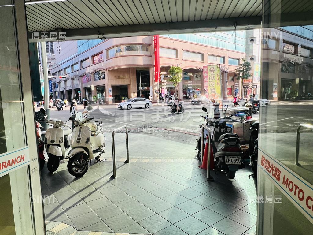 近地王三大百貨三角窗房屋室內格局與周邊環境
