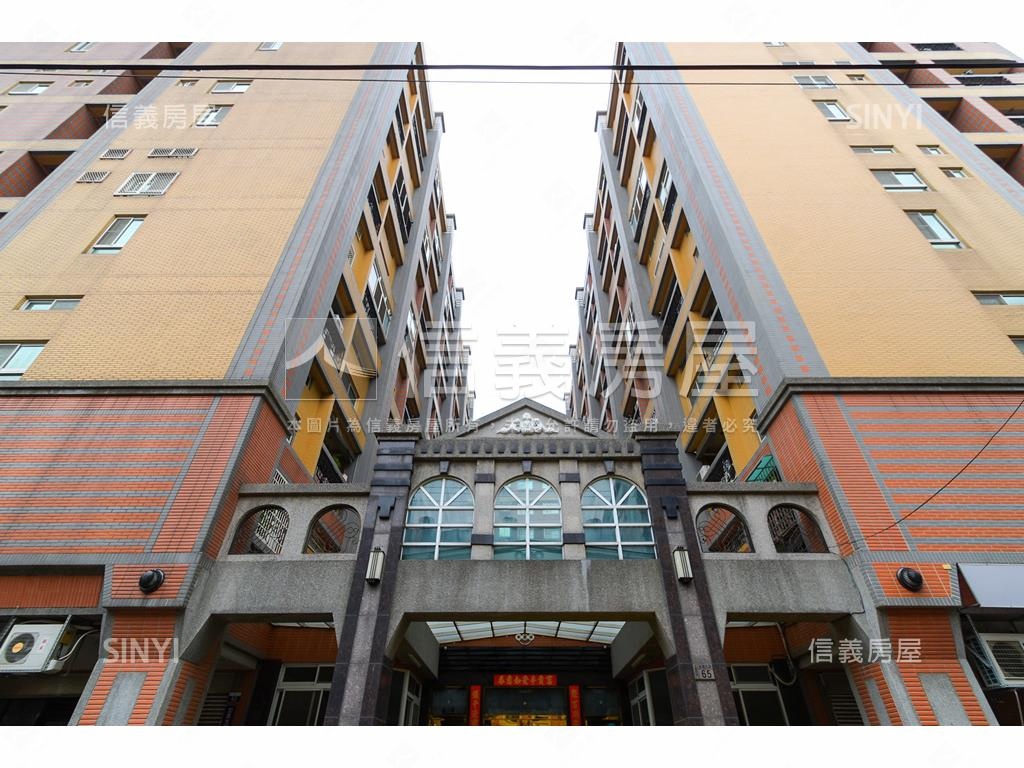 近中興大學次頂樓美屋平車房屋室內格局與周邊環境