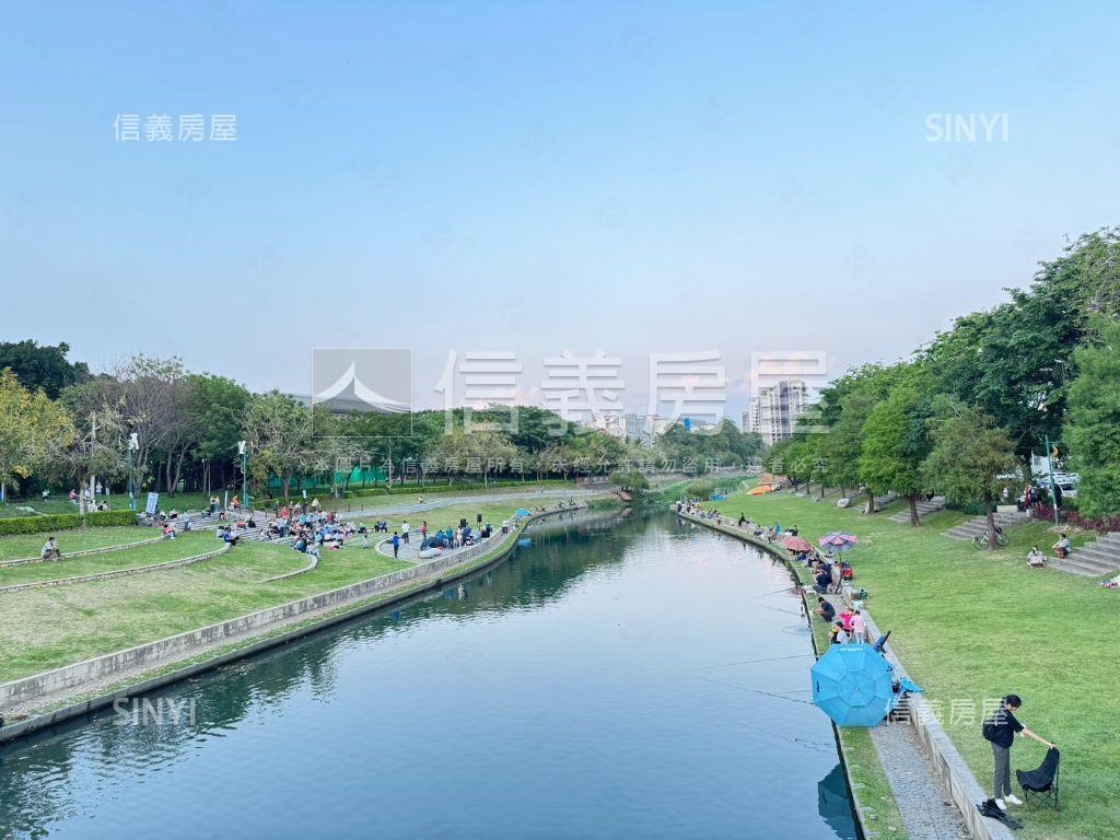 近中興大學次頂樓美屋平車房屋室內格局與周邊環境