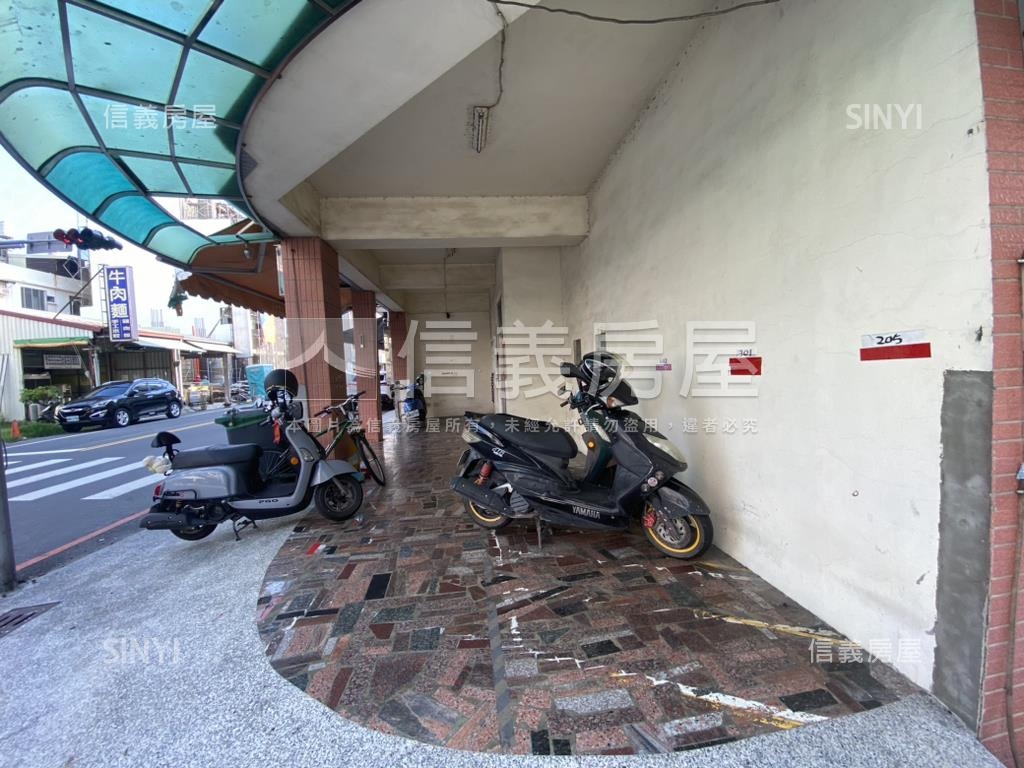 永康大仁街角窗２１間套房房屋室內格局與周邊環境