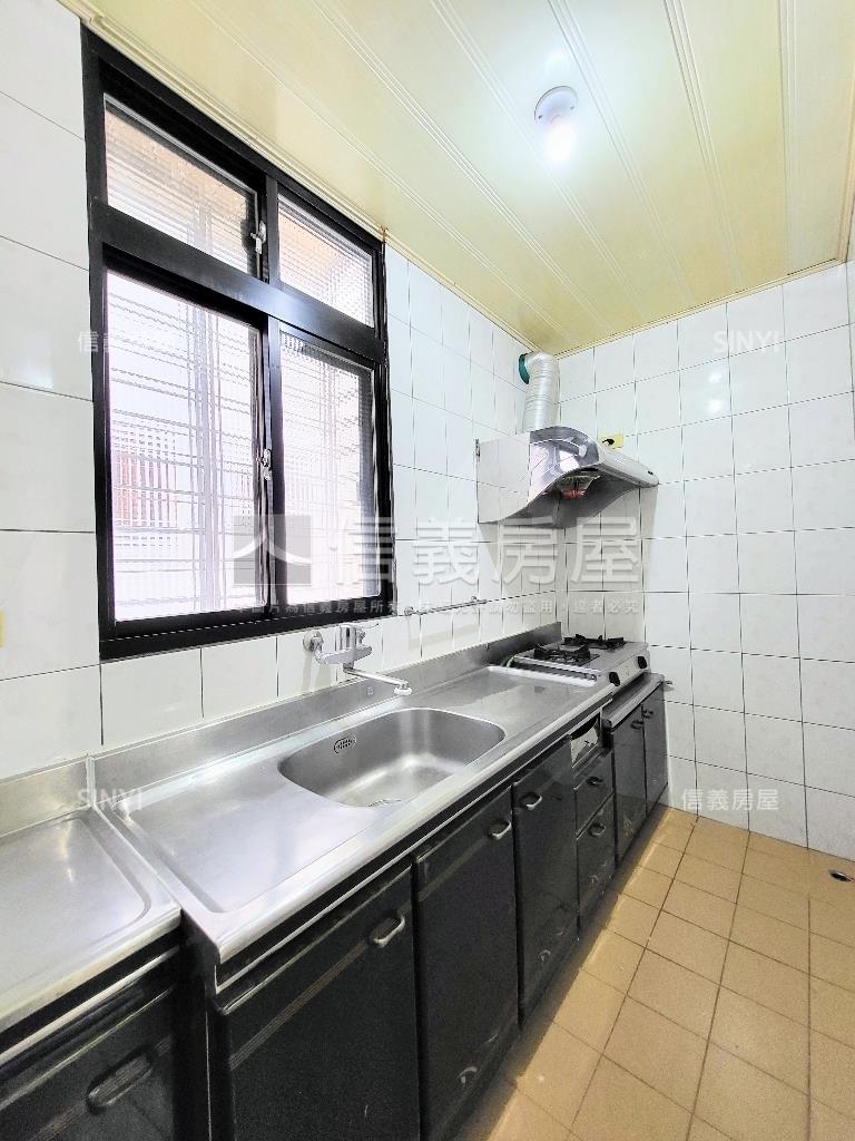 麗山學區黃金２樓房屋室內格局與周邊環境