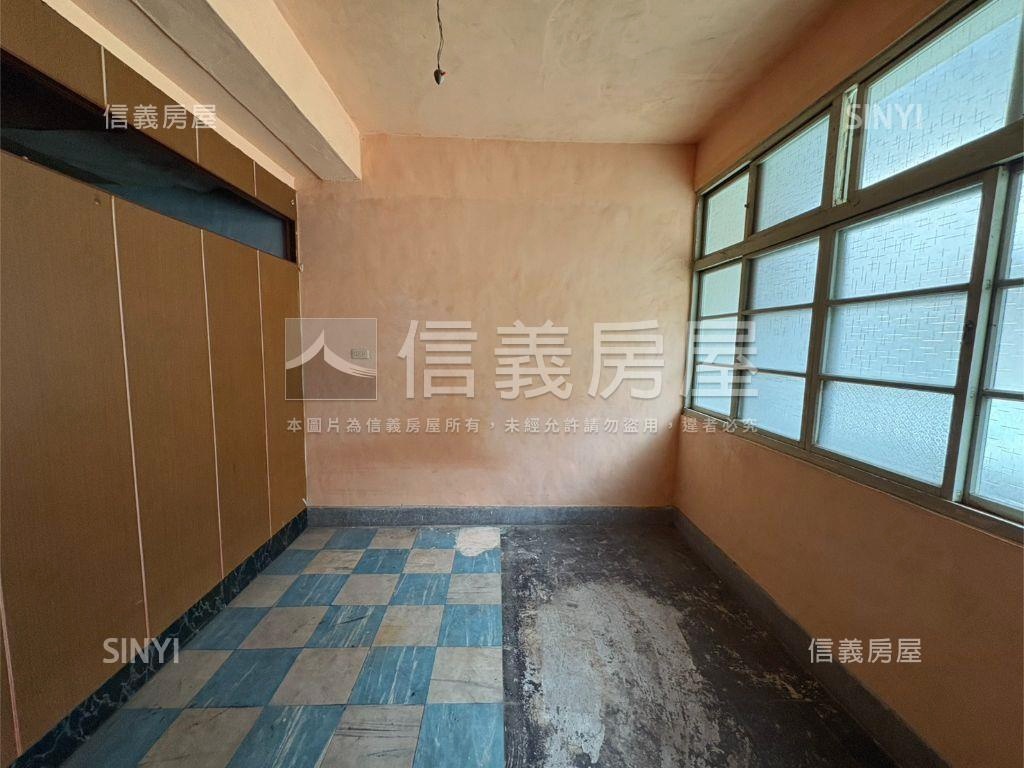 有後院！近泰和公園透天房屋室內格局與周邊環境