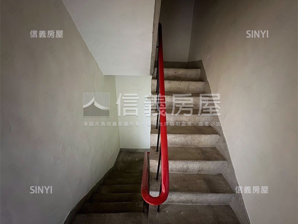 專任！近泰和公園透天房屋室內格局與周邊環境