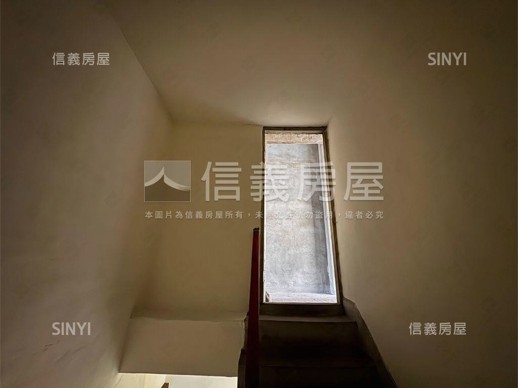 專任！近泰和公園透天房屋室內格局與周邊環境