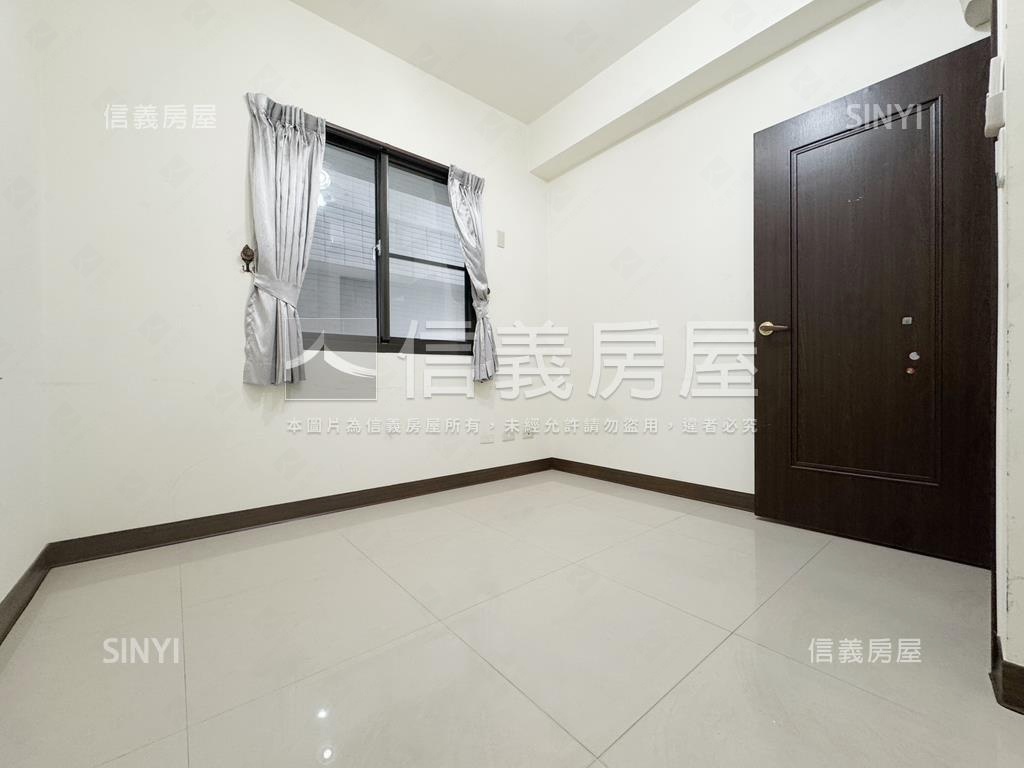 最上景．鄰軍港雅緻三房房屋室內格局與周邊環境