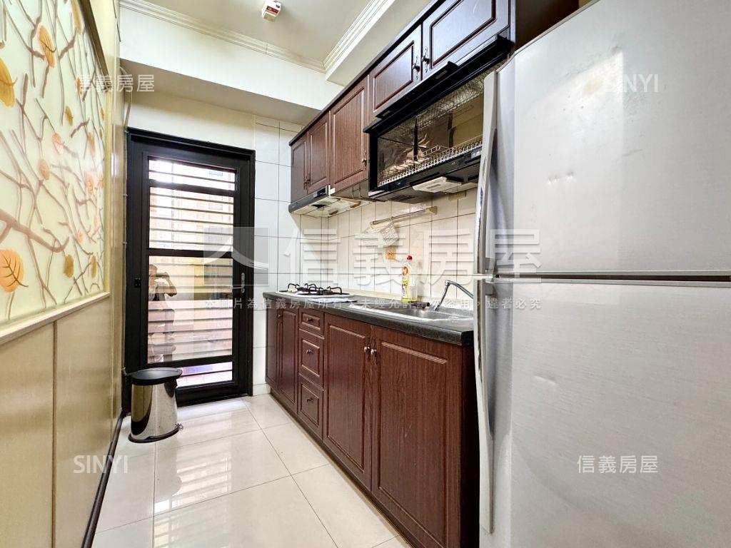 農十六高樓邊間美兩房房屋室內格局與周邊環境