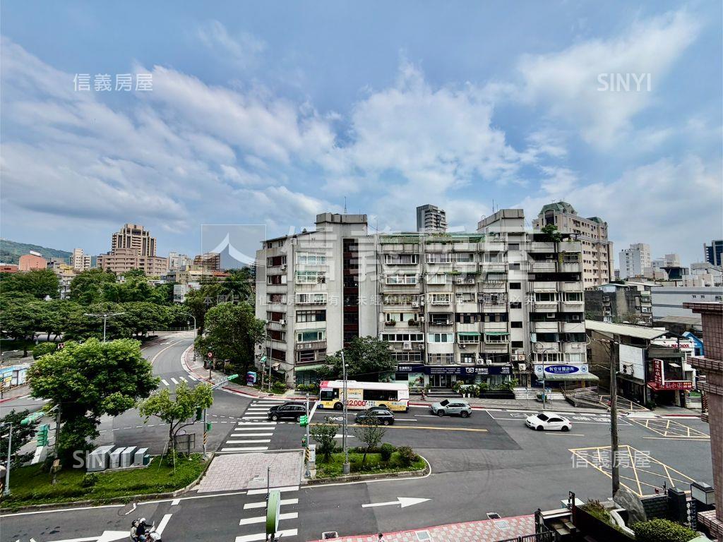 昇陽４Ａ新成屋３房坡平車房屋室內格局與周邊環境