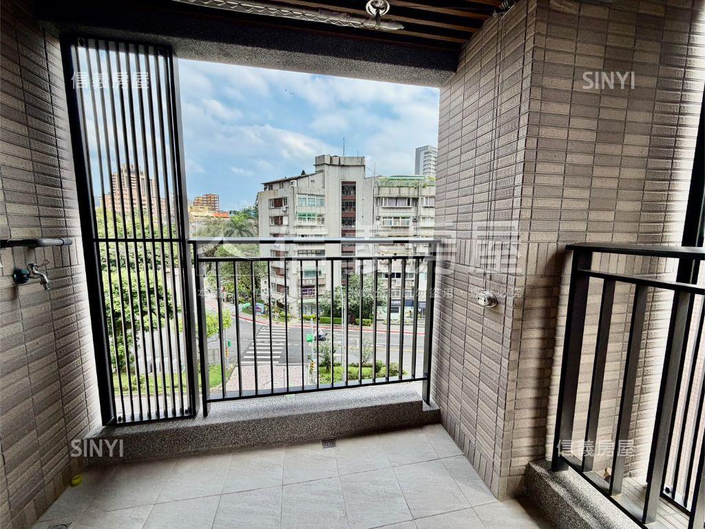 昇陽４Ａ新成屋３房坡平車房屋室內格局與周邊環境