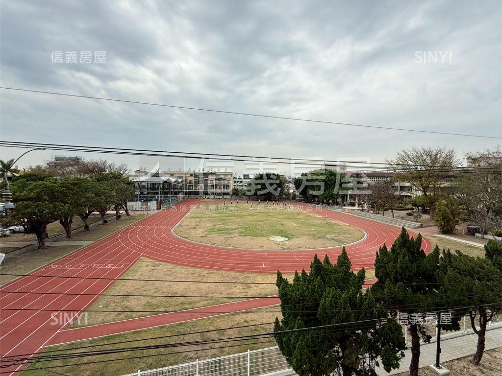 專任邊間透天房屋室內格局與周邊環境