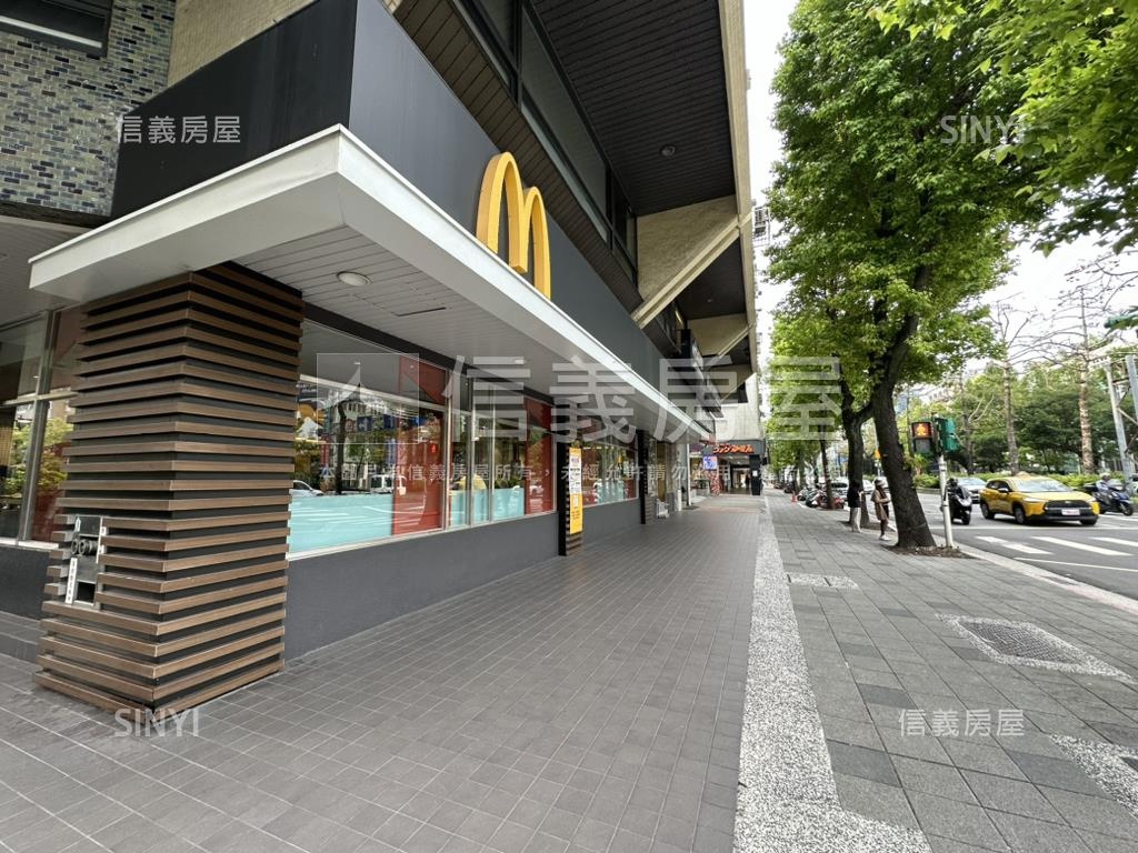 國父紀念館黃金三角窗店面房屋室內格局與周邊環境