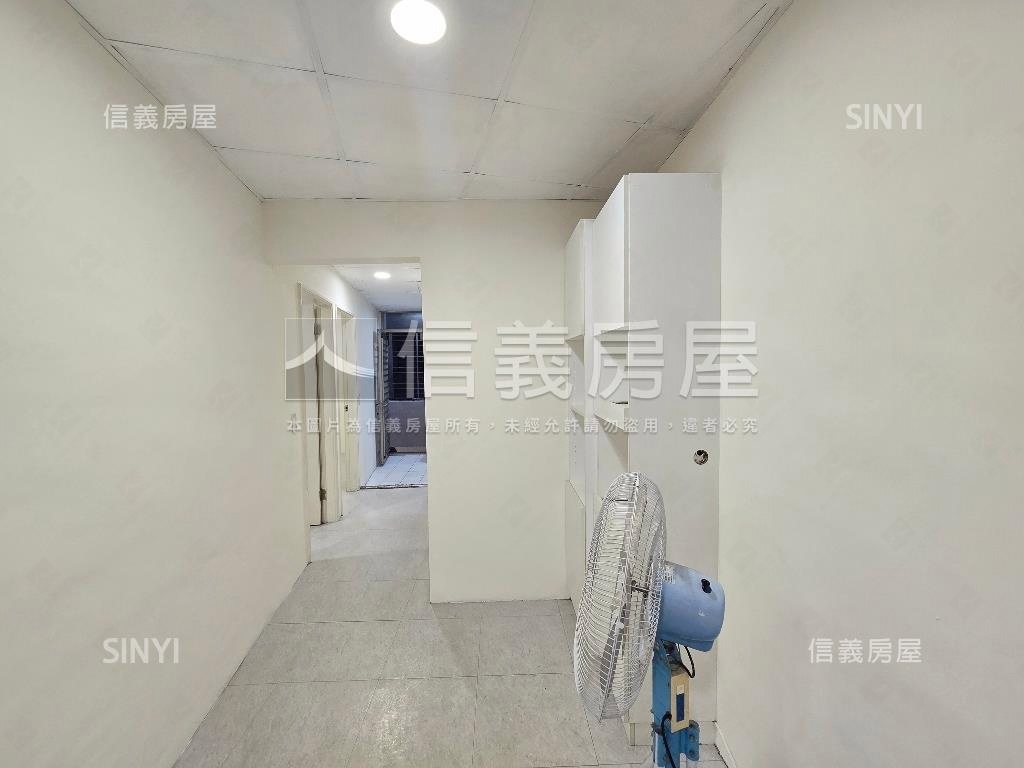 迴龍捷運站三樓三房房屋室內格局與周邊環境