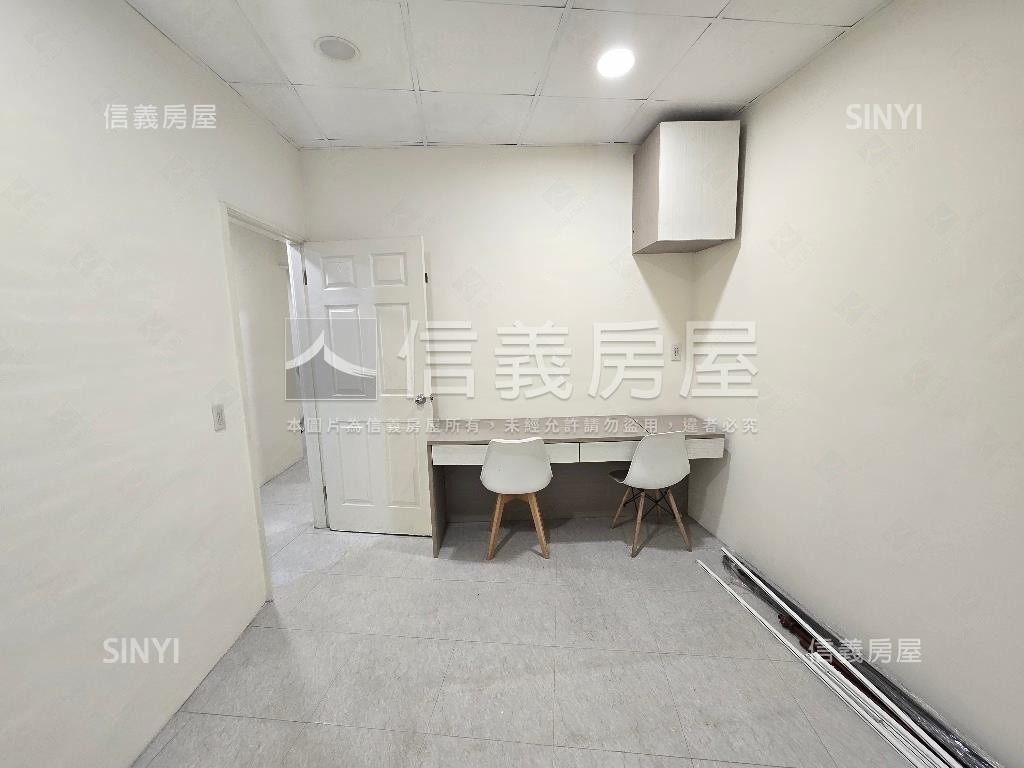 迴龍捷運站三樓三房房屋室內格局與周邊環境