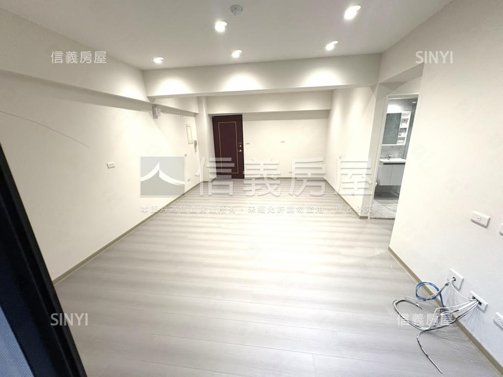 台北大都心精美三房車位房屋室內格局與周邊環境