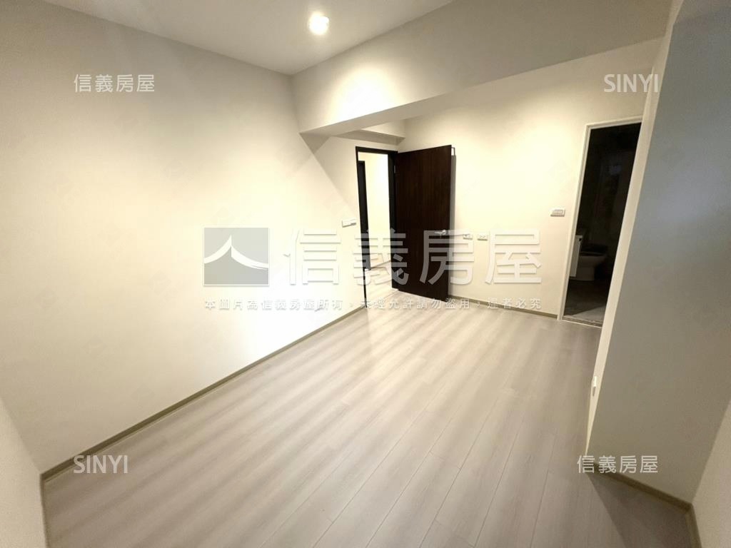 台北大都心精美三房車位房屋室內格局與周邊環境