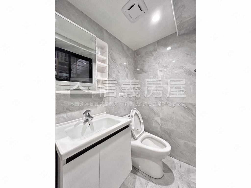 台北大都心精美三房車位房屋室內格局與周邊環境