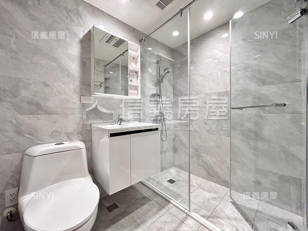 台北大都心精美三房車位房屋室內格局與周邊環境