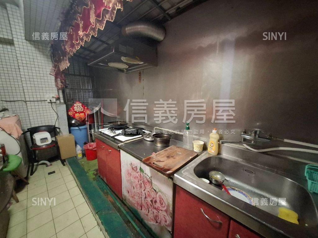 中正三街電梯大空間房屋室內格局與周邊環境