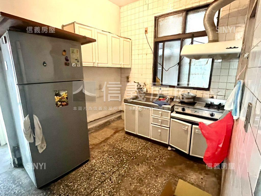 真理街學區二樓大空間房屋室內格局與周邊環境