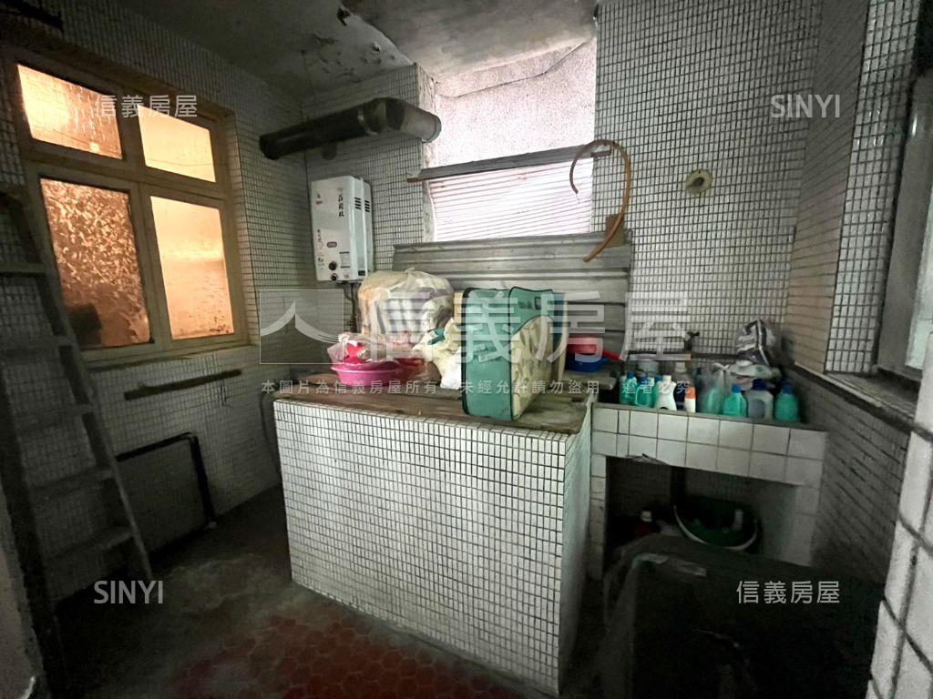 真理街學區二樓大空間房屋室內格局與周邊環境