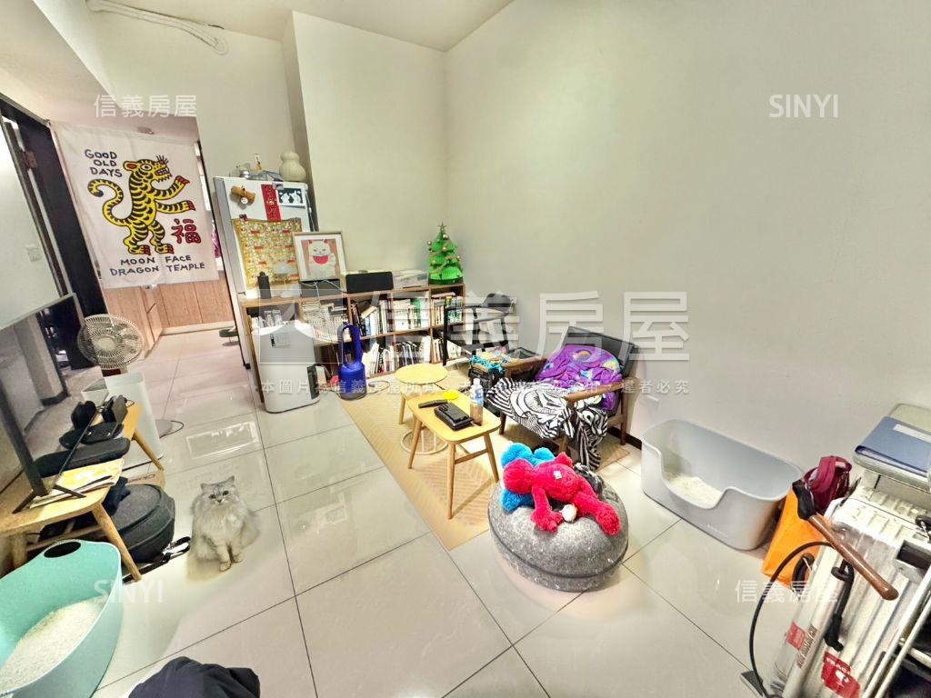 金馬Ｌｉｆｅ溫馨兩房車位房屋室內格局與周邊環境