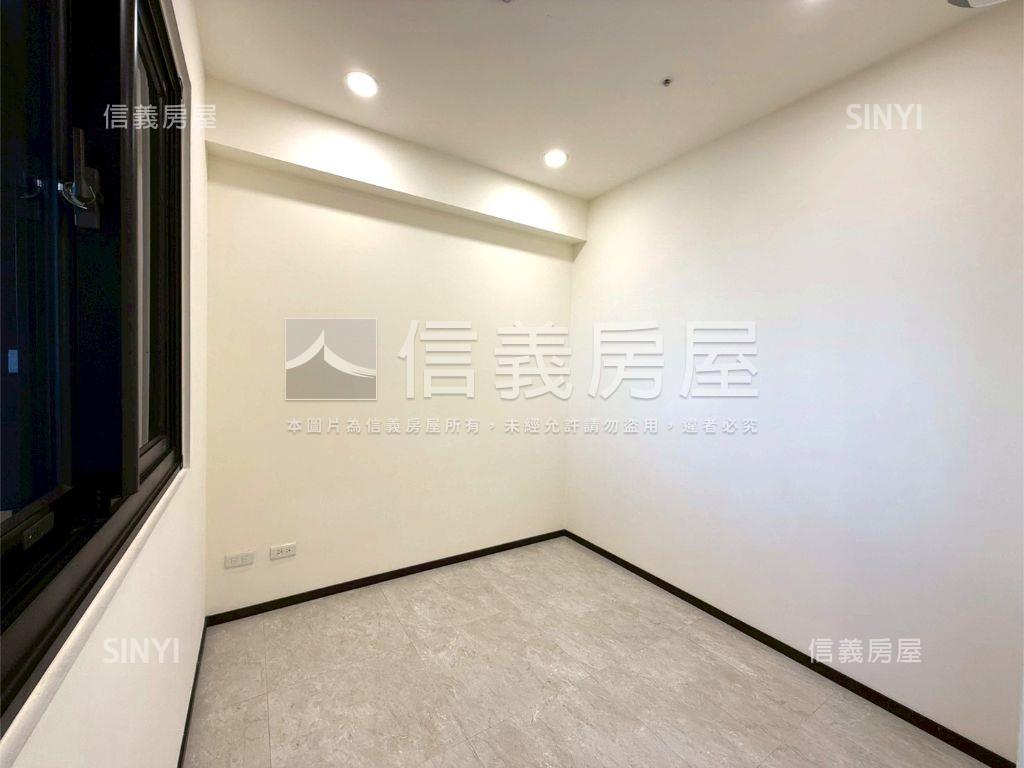 愛琴海高樓面公園兩房平車房屋室內格局與周邊環境