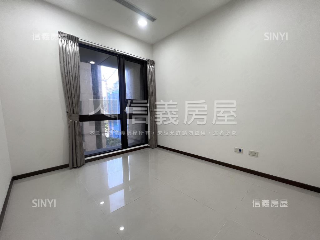 絕美經典新富邑房屋室內格局與周邊環境
