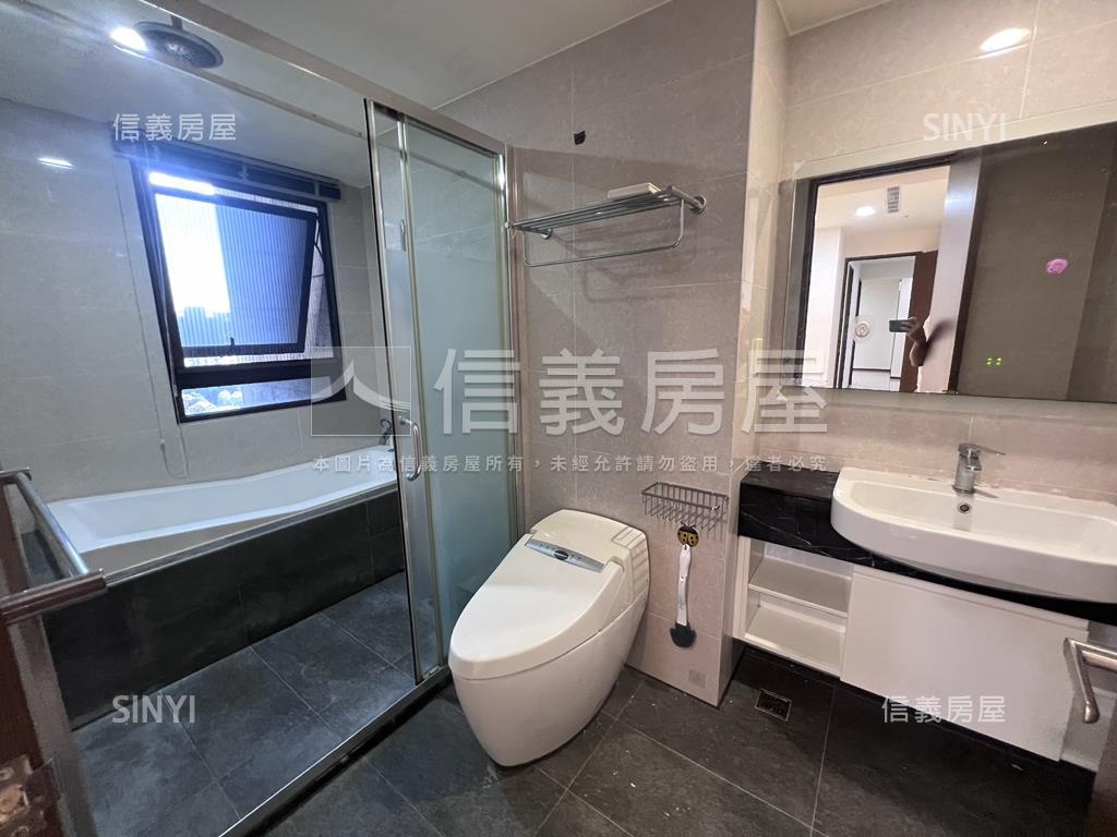 絕美經典新富邑房屋室內格局與周邊環境
