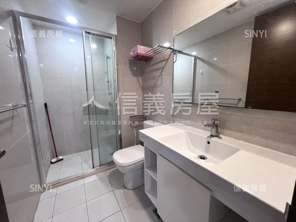 絕美經典新富邑房屋室內格局與周邊環境