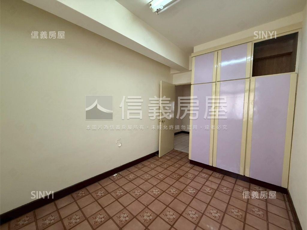 ［華江國小］大空間公寓房屋室內格局與周邊環境
