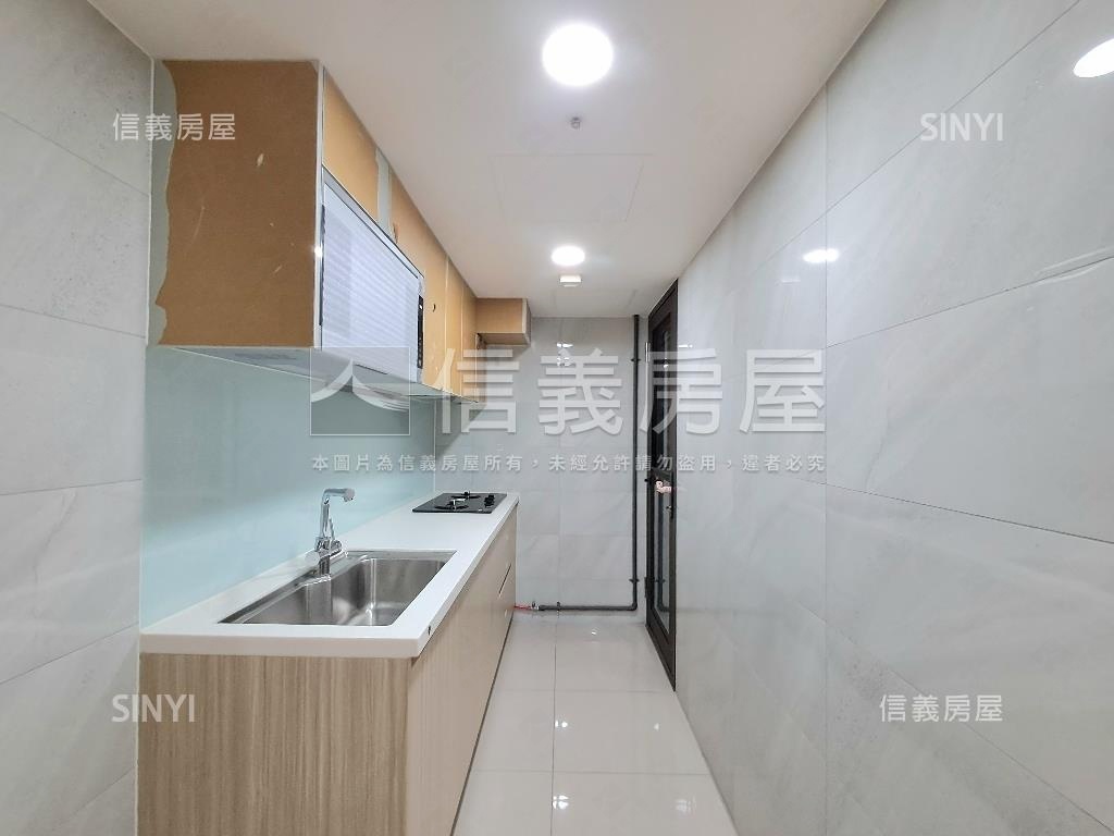 全新聚佳大砌高樓三房平車房屋室內格局與周邊環境