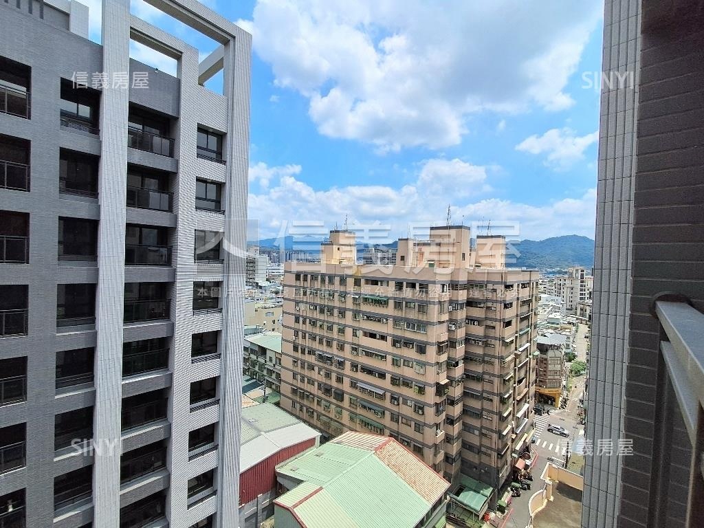 全新聚佳大砌高樓三房平車房屋室內格局與周邊環境