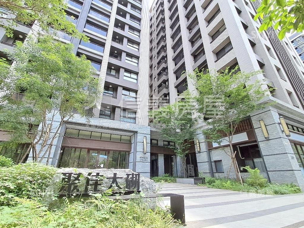全新聚佳大砌高樓三房平車房屋室內格局與周邊環境