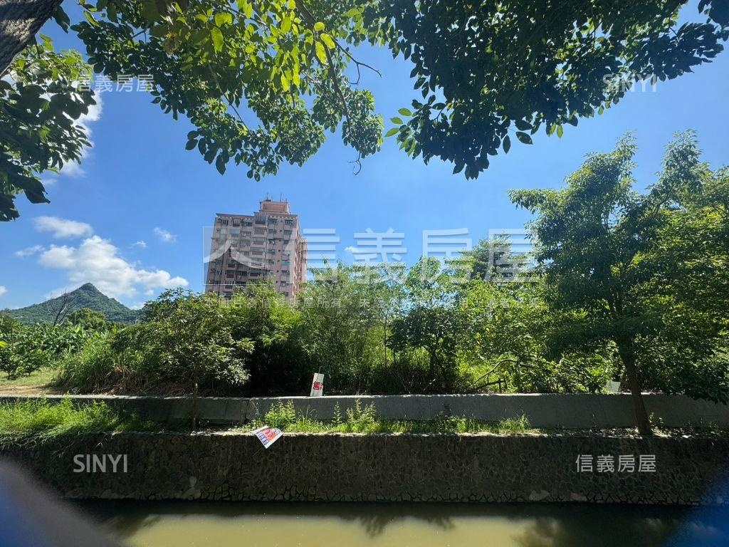 旗山黃金地段土地１房屋室內格局與周邊環境