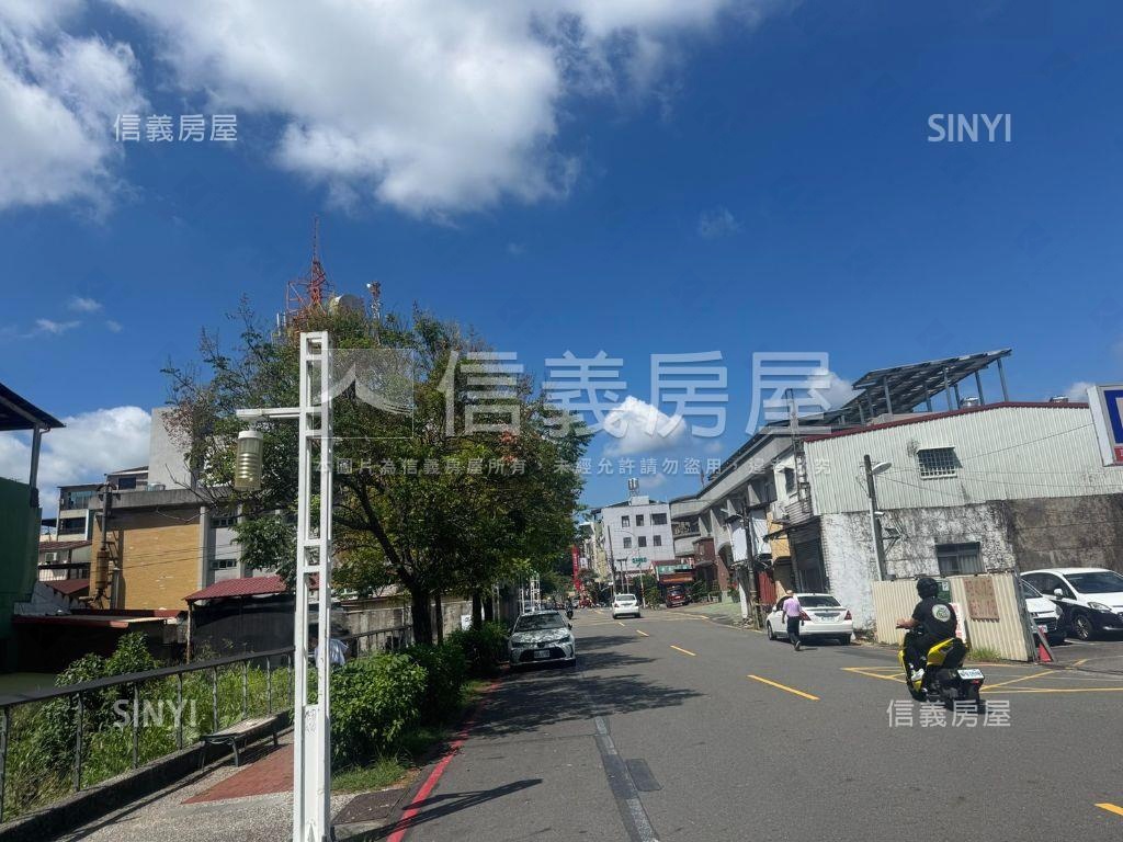 旗山黃金地段土地１房屋室內格局與周邊環境